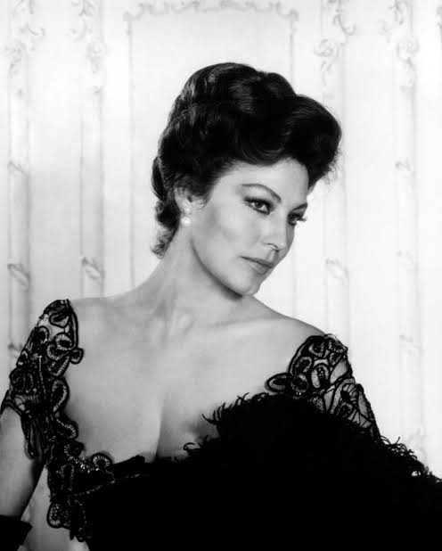 Actresses in 60s